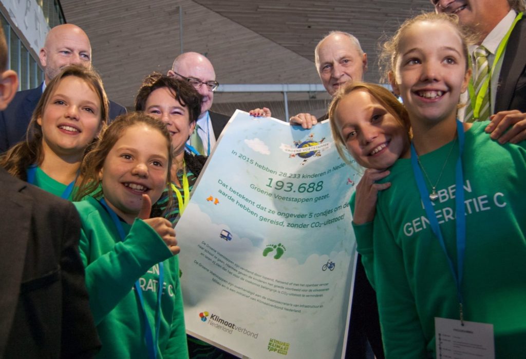 Met Groene Voetstappen vijf rondjes om de aarde zonder CO2 uitstoot