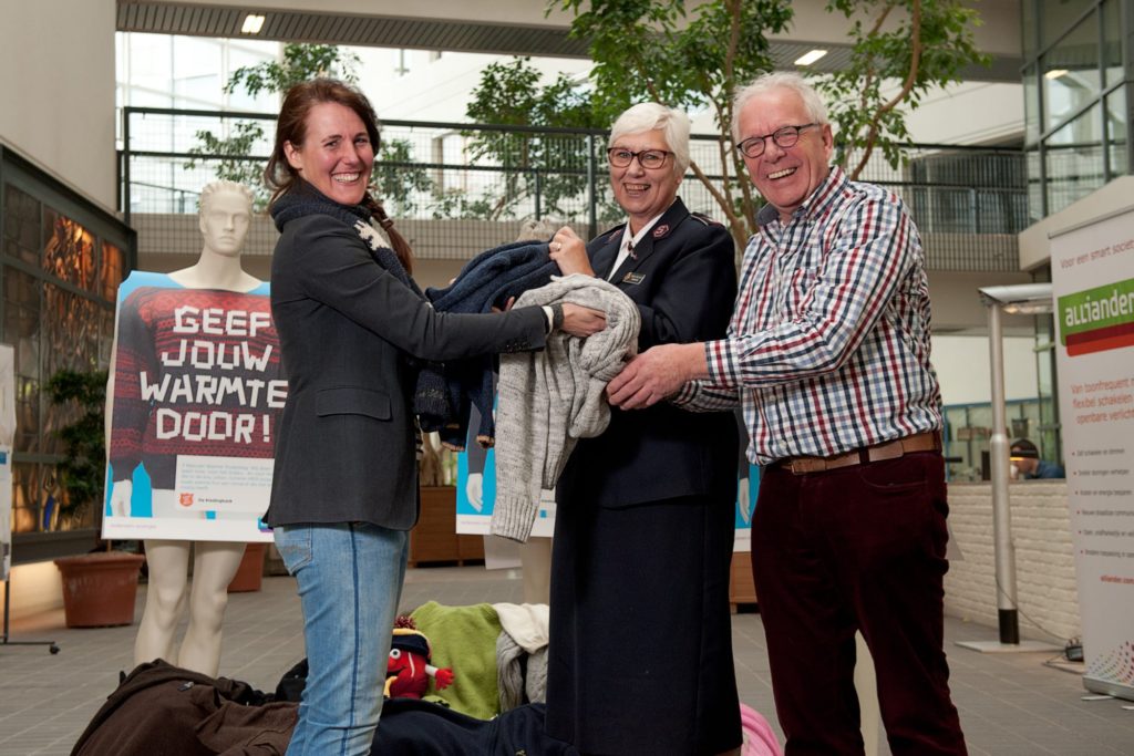 Leger des Heils geeft de warmte door op Warme Truiendag