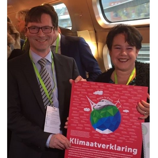 Klimaatverklaring in trein meegenomen naar Klimaattop in Parijs